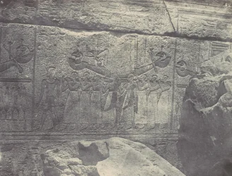 Tebe. Palazzo di Karnak. Sculture esterne del Santuario di granito, 1850