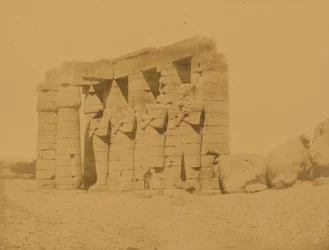 Tebe; Portico del Ramesseum (Tomba di Osimandia), Gurna