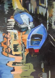 Riflessi sul canale delle barche blu