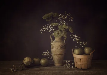 Natura morta con mela verde