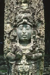 Stela H di Copan