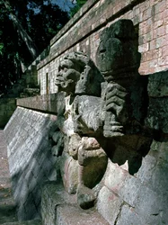Sculture in pietra - tempio 11