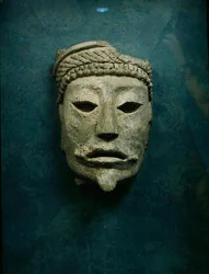 Maschera funeraria, Comalcalco, Tabasco, Messico (stucco)