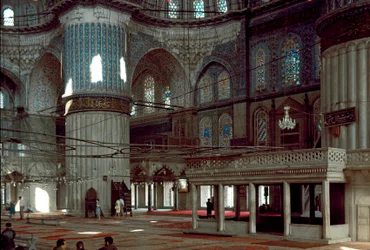 Arte ottomana: vista interna della Moschea Blu costruita tra il 1609 e il 1616
