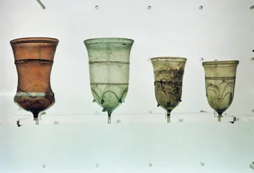 Selezione di bicchieri franchi, IV-V secolo
