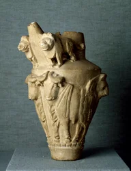 Arte mesopotamica: vaso rituale in calcare con tori e leoni. Alt. 30,2 cm Dal sito di Uruk (o Uruk), Iraq. Baghdad, Museo Archeologico