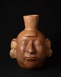 Vaso da ritratto, primo periodo intermedio, 200-700 circa (ceramica)