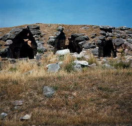 Arte micenea: case costruite nelle fortificazioni della città di Tirinto