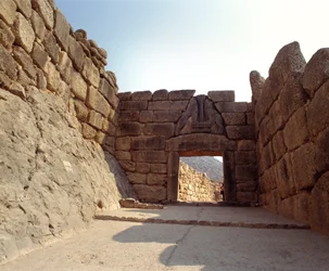 Veduta della Porta dei Leoni nella città di Micene, Grecia