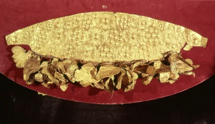 Tiara da una tomba, Cerchio Superiore