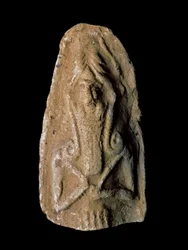 Civiltà sumera: figurina di dio guerriero. Scultura in terracotta. Dim. 9 cm Periodo neo-sumero (tra il 2093 e il 2004 a.C.) Dalla vicinanza del sito di Ur. Baghdad, Museo Nazionale dell