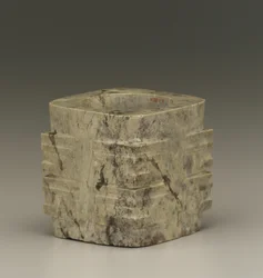 Tubo corto (cong) regione del Lago Tai, cultura Liangzhu, 3300-2250 a.C.