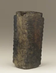 Tubo alto (cong) regione del Lago Tai, cultura Liangzhu, 3300-2250 a.C.