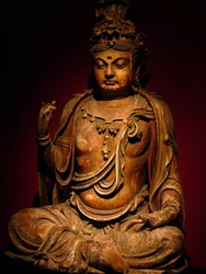 Scultura in legno dipinto di Boddhisatva, Dinastia Song (960-1279), Museo Nazionale di Shanghai. Fotografia, Leonard de Selva, Cina, 2006