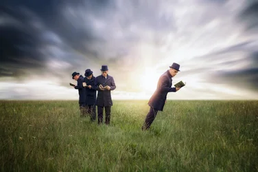 Uomini surreali di Reading
