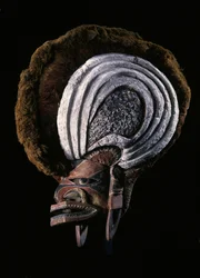 Maschera Elmo (tatanua), Nuova Irlanda Settentrionale, Papua Nuova Guinea