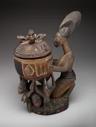 Figura femminile inginocchiata con ciotola (olumeye), c.1910-1938