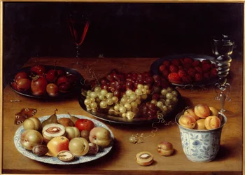 Natura morta di frutta e bicchiere