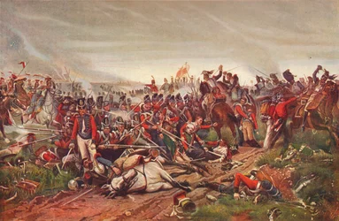Cuirassiers francesi che caricano una piazza di fanteria britannica alla battaglia di Waterloo