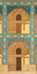 Dettaglio degli archi del cortile nel Medrese-i-Shah-Hussein, Isfahan