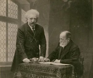 [Due uomini in interni, probabilmente René Thorel e Hollman].