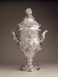 Coppa con coperchio a due manici, 1742-43