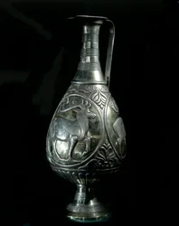 Arte persiana: brocca d