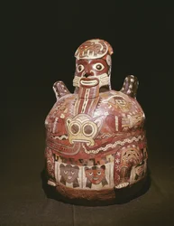 Vaso di ceramica con figura di un dio, Cultura Nazca