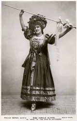 Miss Coralie Blythe come Mitzi, c1908