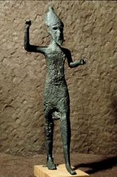 Fenicia: statuetta in bronzo di un dio. Ritrovata nel mare presso Selinunte (Selinonte), Sicilia. XIV-XIII secolo a.C. Palermo, Museo Archeologico Nazionale