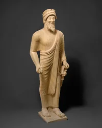 Statua in calcare di un uomo barbuto con offerte votive, c.475-450 a.C. (calcare)