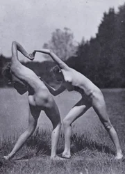 Il corpo bello, cultura fisica per donne (foto in bianco e nero)
