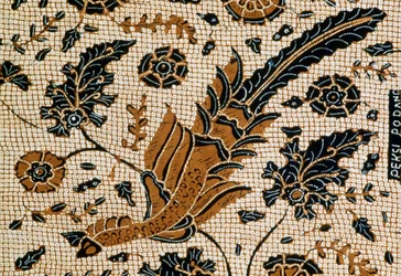 Batik con design tradizionale chiamato peksi podang, Surakarta, Giava, Indonesia, dettaglio