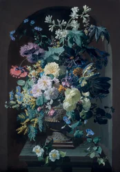 Vaso di fiori con mimose e vaso di fiori con grappolo d