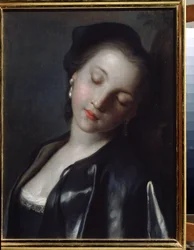 Giovane donna che dorme