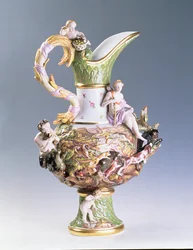 Brocca decorativa rappresentante la Terra, prodotta a Misnia, c.1860-80 (porcellana)