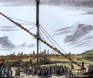 Il grande telescopio astronomico di Johannes Hevelius (1611-1687), illustrazione da Machina Coelestis di Hevelius, Danzica, pubblicato nel 1670 (colorazione successiva)