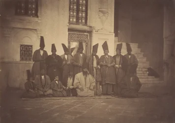 [Nella moschea di Damegan Gli eunuchi]