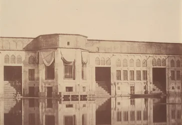 [Residenza estiva Qasr dello Shah, Emarat-e xoruji, Teheran, Iran], 1840s-60s