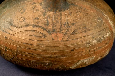 Vaso carinato / Cultura Paracas (terracotta)