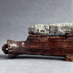 Preistoria, cultura di Polada: sega dalla torbiera di Polada, Lonato. Età del bronzo. Roma, Museo Nazionale Preistorico Etnografico Luigi Pigorini