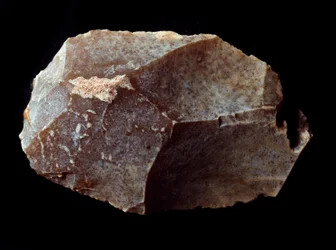 Preistoria: raschiatoio su pietra. Paleolitico superiore, Magdaleniano. Verona, Museo Civico di Storia Naturale