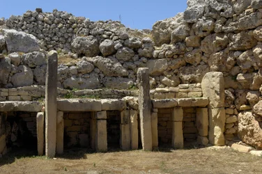 Preistoria: vista del tempio megalitico di Ggantija, risalente al Neolitico (3500-2600 a.C.), isola di Gozo, Malta