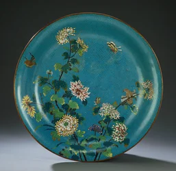 Grande piatto in smalto cloisonné, fine XVIII secolo