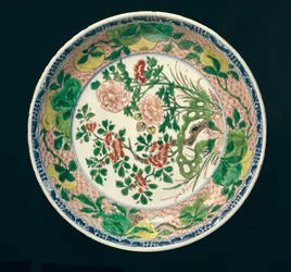 Piatto con decorazione famille verte, Periodo Kangxi, 1662-1722