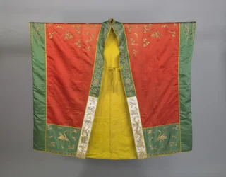 Paramento o "veste della discesa" per un sacerdote taoista di primo grado, fine XIX secolo (seta ricamata con fili di seta e metallici)