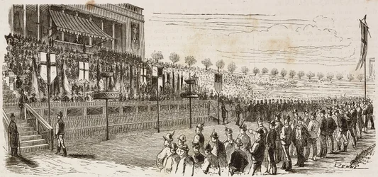 Premiazione dei vincitori della competizione nazionale di tiro a Milano, Italia, incisione di Quinto Cenni da L