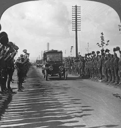 Visita reale alle truppe, accoglienza entusiasta dei canadesi, Prima Guerra Mondiale