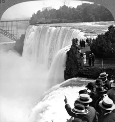 Cascate del Niagara da Goat Island, New York, USA