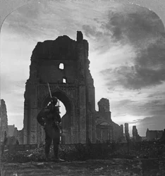 Rovine di Ypres, Fiandre, Belgio, Prima Guerra Mondiale, c1914-c1918